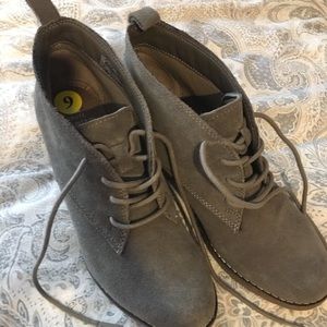 White Mountain suede wedge booties/shoes